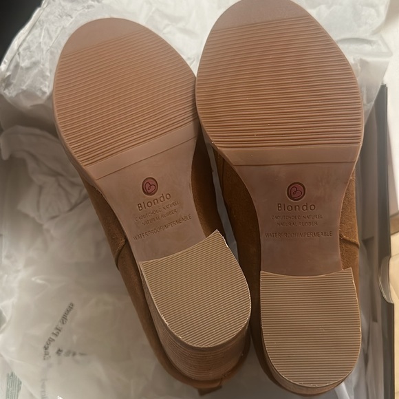 Blondo Brand New NOA Camel Suede Waterproof Boots 💖 - Picture 9 of 11